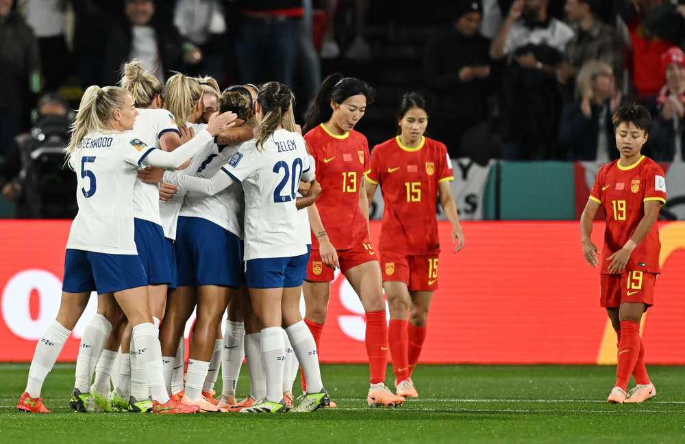 关于英格兰队大胜墨西哥，赢得女足世界杯资格的信息